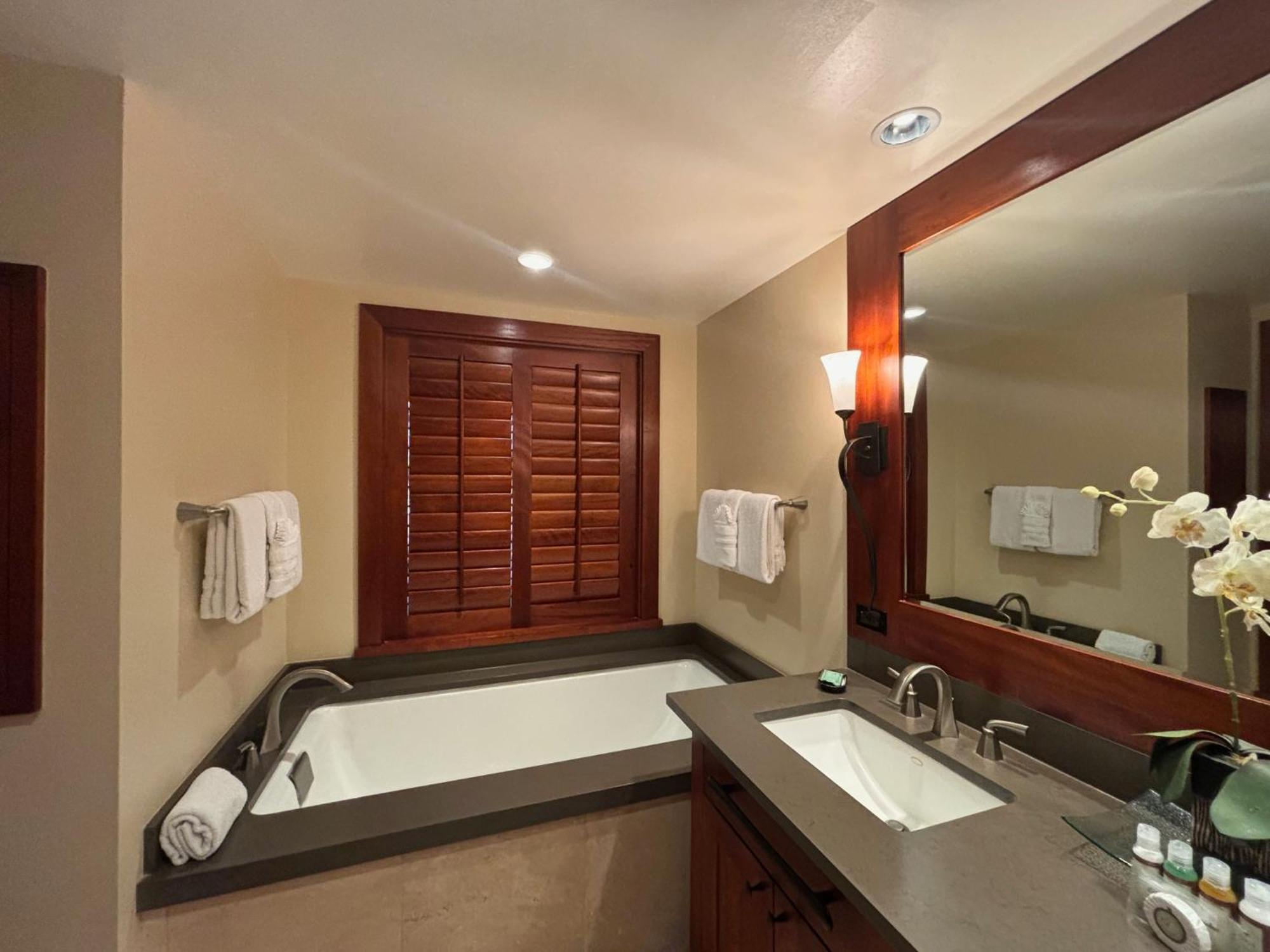Ko Olina Beach Villas B304 - 3Br Luxury Condo With Stunning Ocean View & 2 Free Parking Kapolei Kültér fotó